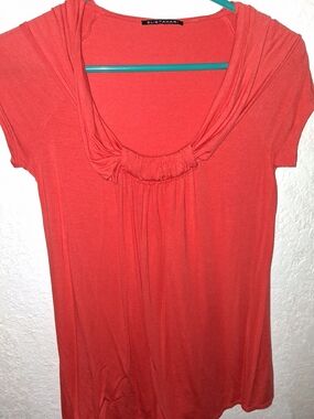 Elie Tahari Coral Short Sleeve Scoop Neck Top